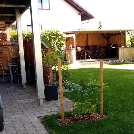 Schoene Einzimmer Wohnung Zwischen Bodensee Und Allgaeu Neukirch  ภายนอก รูปภาพ