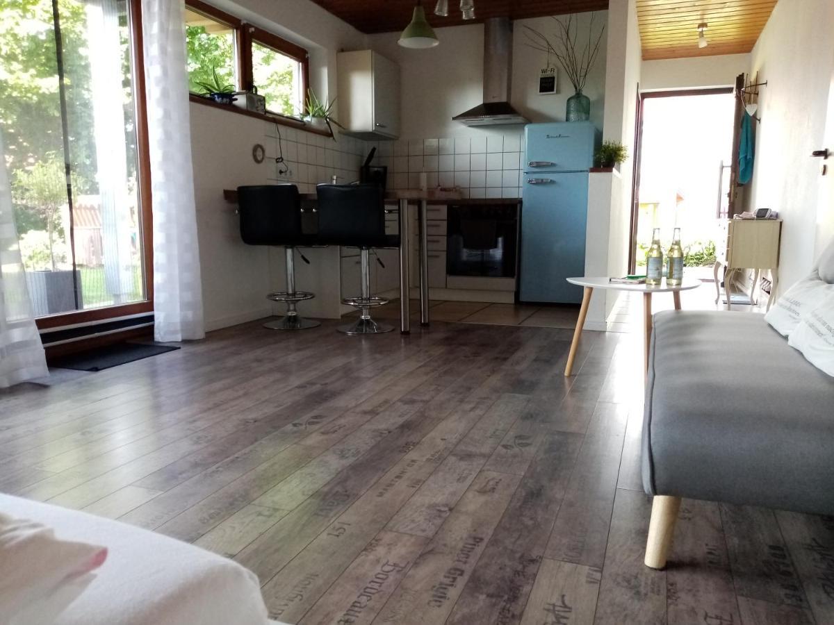 Schoene Einzimmer Wohnung Zwischen Bodensee Und Allgaeu Neukirch  ภายนอก รูปภาพ