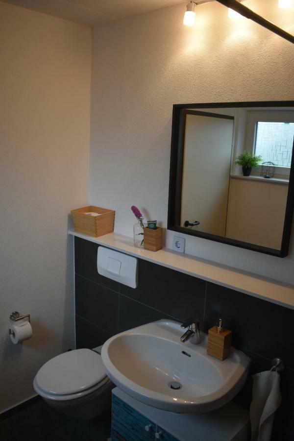 Schoene Einzimmer Wohnung Zwischen Bodensee Und Allgaeu Neukirch  ภายนอก รูปภาพ